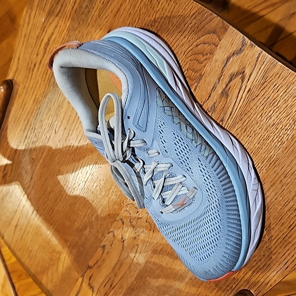 Hoka Bondi 7 one one Size: 7.5 - Picture 1 of 8